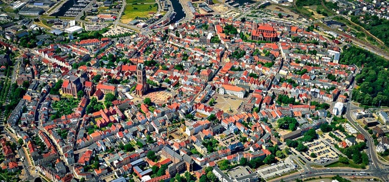 Stadtentwicklung in Wismar: Monitoringbericht 2024 zeigt stabile und positive Trends