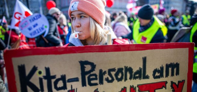 Verbände befürchten Sozialkürzungen – große Protestaktion