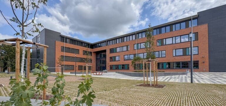 Eröffnung der neuen Mosaik-Schule in Grevesmühlen
