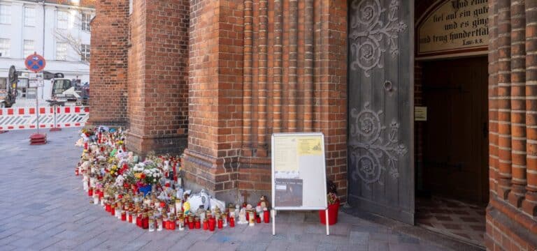 „So viele Fragen“ – Fabians Familie nimmt mit Gottesdienst Abschied