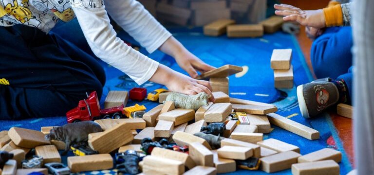 Streit um Kita-Finanzierung vor Landesverfassungsgericht