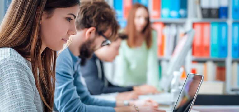 Kooperation zwischen Landkreis und der MSH Medical School Hamburg