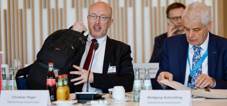 Bürgerbeauftragter konstatiert Verstöße bei Turbobeförderung