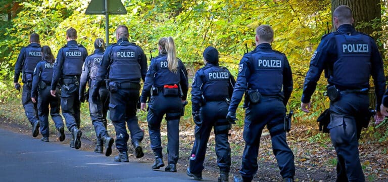 „Tragischer Zufall?“ – Ex des Vaters fand Fabians Leiche