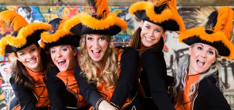 Karnevalseröffnung in Mecklenburg-Vorpommern: Närrischer Auftakt am 11.11. um 11:11 Uhr