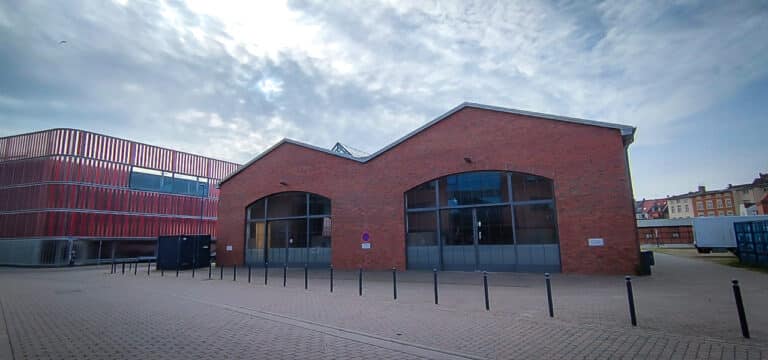 Wismar vor entscheidender Woche – Wahlarana bringt Kandidaten heute zum Finale zusammen