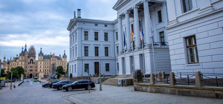 Merz zu Antrittsbesuch in MV – Strompreise ein Thema