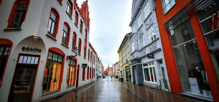Zeitenwende in Wismar: Stadt hält an Auflösung der Wirtschaftsfördergesellschaft fest