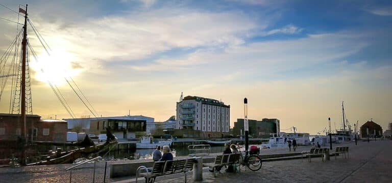 Highlights am Sonntag: Wein, Street Food und maritime Atmosphäre