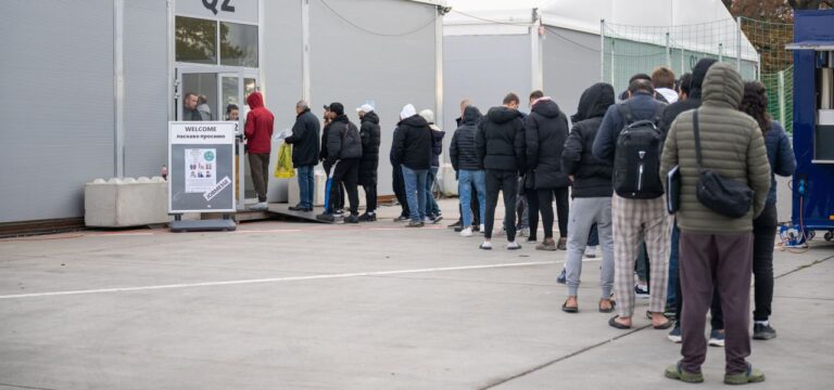 Engagement bei Asylbewerberaufnahme – Millionen für Kommunen