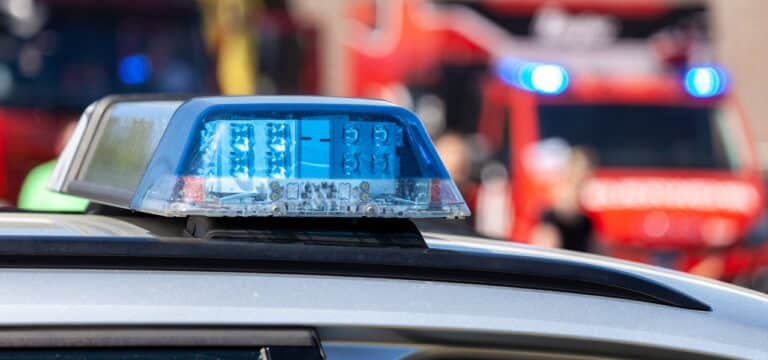 58‑Jährige mit Stichverletzung in Wismar gefunden – Kripo ermittelt