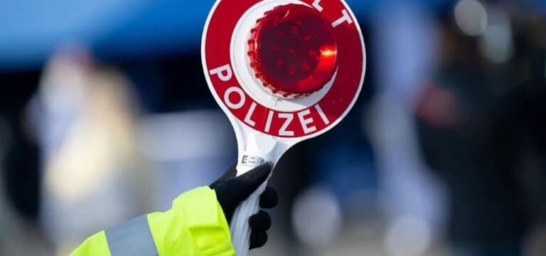 Großkontrolle auf der A20: Polizei stoppt mehrere alkoholisierte Fahrer