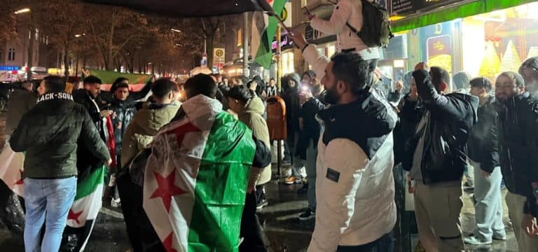 Pro-syrische Demonstration in Schwerin: Erinnerung an den „Tag der Befreiung“