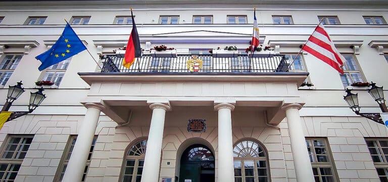 Bürgermeisterwahl 2026: Kandidatenfeld in Wismar jetzt schon komplett?