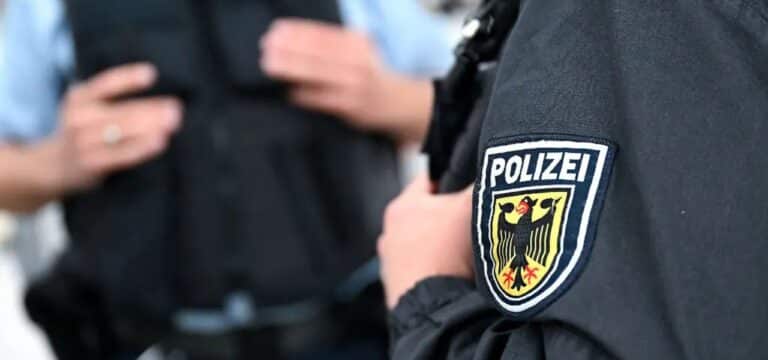 Waffenkontrollen in Bahnhöfen und Zügen