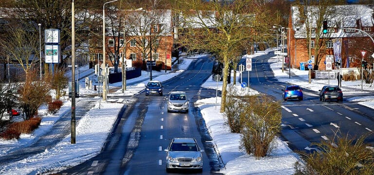 Glätte in Wismar und Nordwestmecklenburg: Winter sorgt für gefährliche Straßen und zahlreiche Unfälle