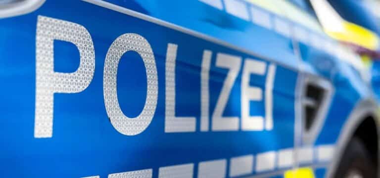 Unbekannte brechen Geldautomaten in Rostocker Innenstadt auf