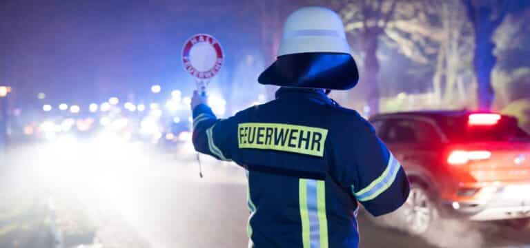 Scheunenbrand mit Munitionsbelastung: Pokrent wird evakuiert