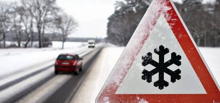 Glätte und Eisregen sorgen für zahlreiche Unfälle im Norden