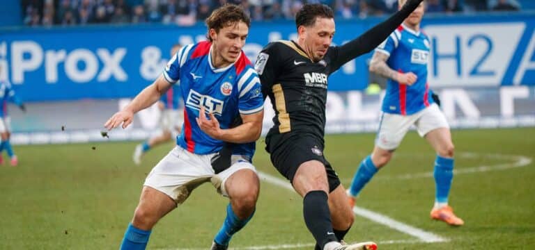 Hansa Rostock siegt spät gegen Aue: Last‑Minute‑Jubel im Ostseestadion