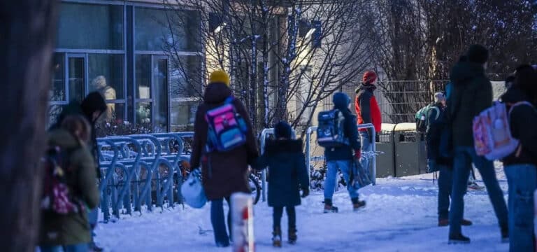 Unterricht findet statt – gelockerte Präsenzpflicht wegen Schnee und Bauernprotesten