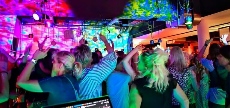 Afterwork‑Party im Park Inn Wismar: Vorletzte Ausgabe vor der Sommerpause