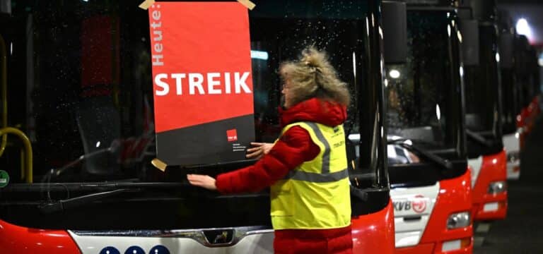 Warnstreik in Rostock angelaufen – Vierte Tarifrunde
