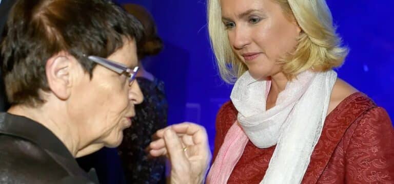Schwesig würdigt Süssmuth als Kämpferin für Frauenrechte