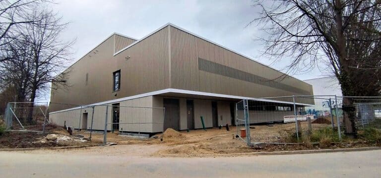 Neue Dreifeldsporthalle am Friedenshof I wird offiziell eingeweiht