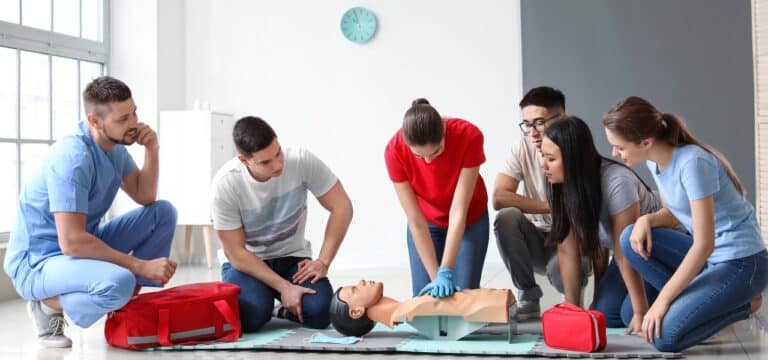 Kostenfreies Reanimationstraining am Alten Holzhafen