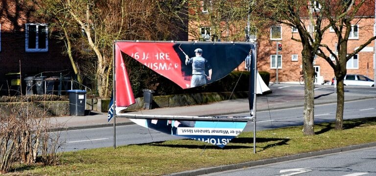 Vandalismus an Wahlplakaten in der Bürgermeister‑Hauptstraße