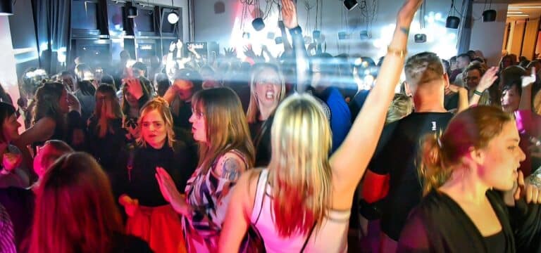 Volles Finale im „Park Inn“: Letzte Afterwork‑Party vor der Sommerpause