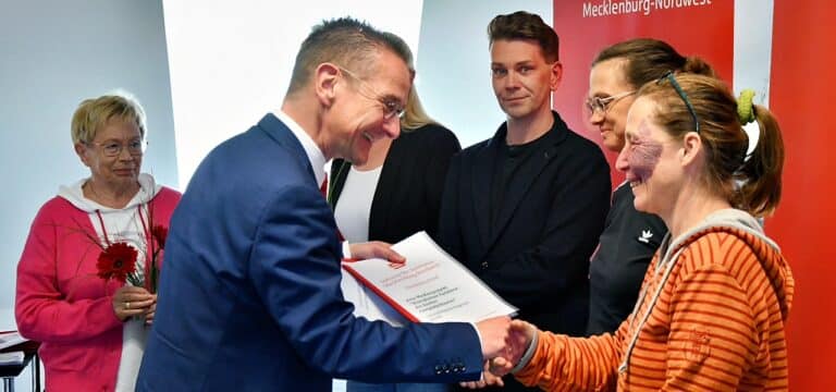 Stiftung der Sparkasse Mecklenburg‑Nordwest fördert 28 Projekte mit über 346.000 Euro