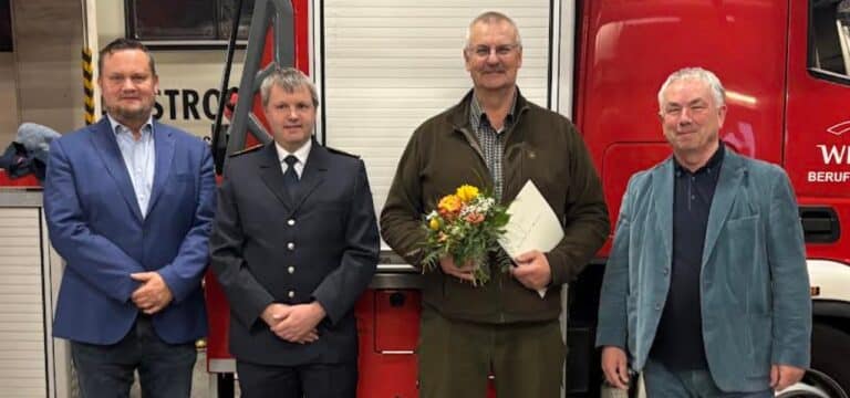 Feuerwehr Wismar verabschiedet Hauptbrandmeister und begrüßt Nachfolger