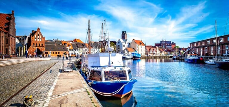 Kultur‑ und Gesundheitstag in der Region: Stadtführung, Kunst und historische Einblicke
