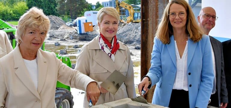 Grundsteinlegung für Laborneubau an der Hochschule: Feierlicher Auftakt für 50‑Millionen‑Projekt