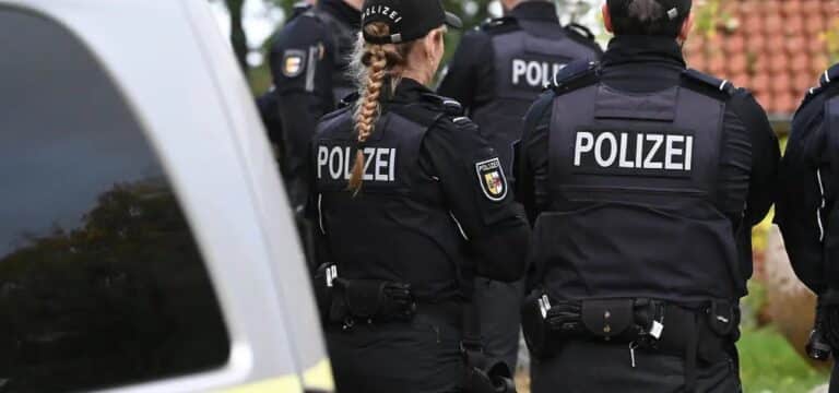Großeinsatz an Schule in Mühlen Eichsen: 33 Personen verletzt – 19 Kinder in Kliniken gebracht