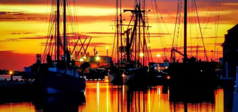 Wolkenreicher Sonntag mit sonnigem Ausklang in Wismar und Nordwestmecklenburg