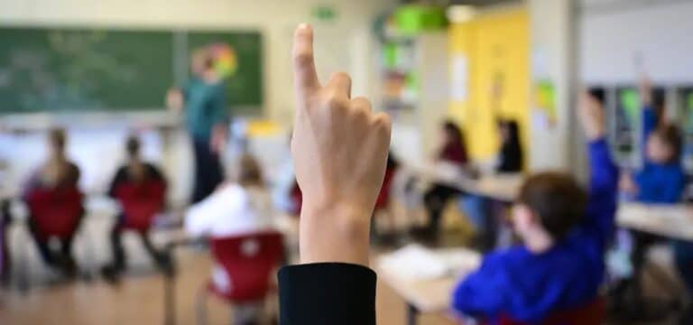 Eltern unzufrieden mit individueller Förderung: Umfrage zeigt deutlichen Verbesserungsbedarf an Schulen