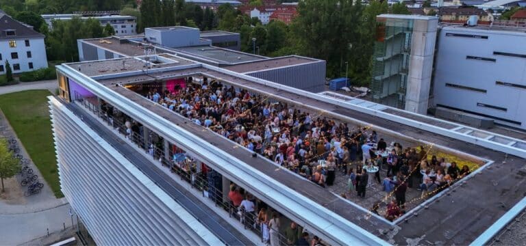 Zwei Jahrzehnte Gestaltung von morgen: Jahresausstellung DIA’26 feiert runden Geburtstag