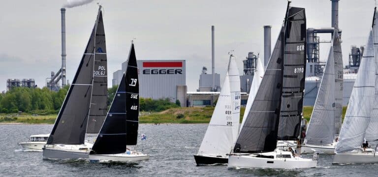 Start der „MidsummerSail 2026“: 81 Yachten machen sich von Wismar aus auf den Weg nach Töre
