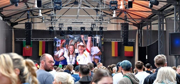 Public Viewing, Stadtführungen und Museumsgespräch: Das bietet der Donnerstag in der Region