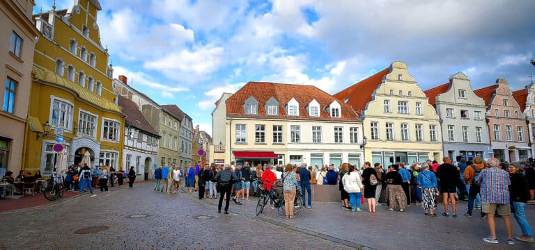 Kulturnetzwerk sucht Ehrenamtliche für Koordination des Ordnerteams bei den Kiiiz‑Konzerten