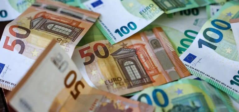 Kreistag beschließt Millionenpaket: Nordwestmecklenburg investiert in Bildung, Infrastruktur und Verkehrswege