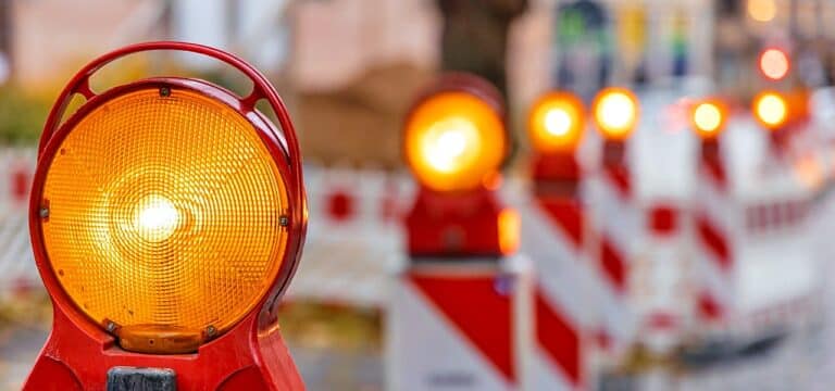 Wochenlange Vollsperrung auf der B104 zwischen Rehna und Schönberg fordert Geduld von Pendlern