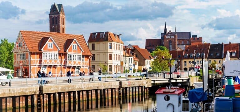 Kultur, Altstadt‑Impressionen und spätsommerliche Ausflüge am Mittwoch in der Region
