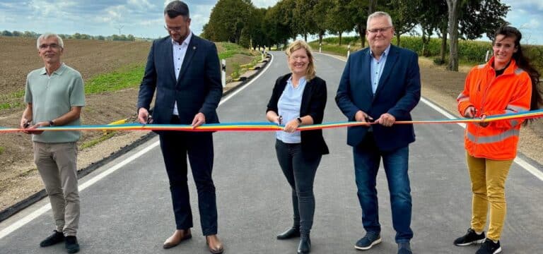 Ausbau der Kreisstraße K 46: Abschnitt zwischen Klein Trebbow und B 106 sieben Monate früher freigegeben