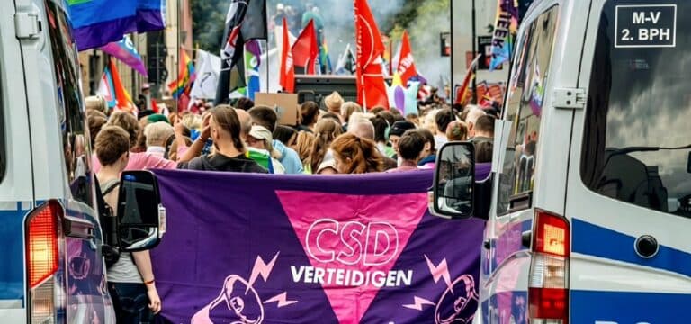 Politischer Zündstoff nach dem CSD: „Bürger für Wismar“ fordern lückenlose Kostenaufklärung